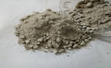 鋁鎂質(zhì)澆注料不同環(huán)境下氧化鋁原料應(yīng)該選擇燒結(jié)的還是電熔的？